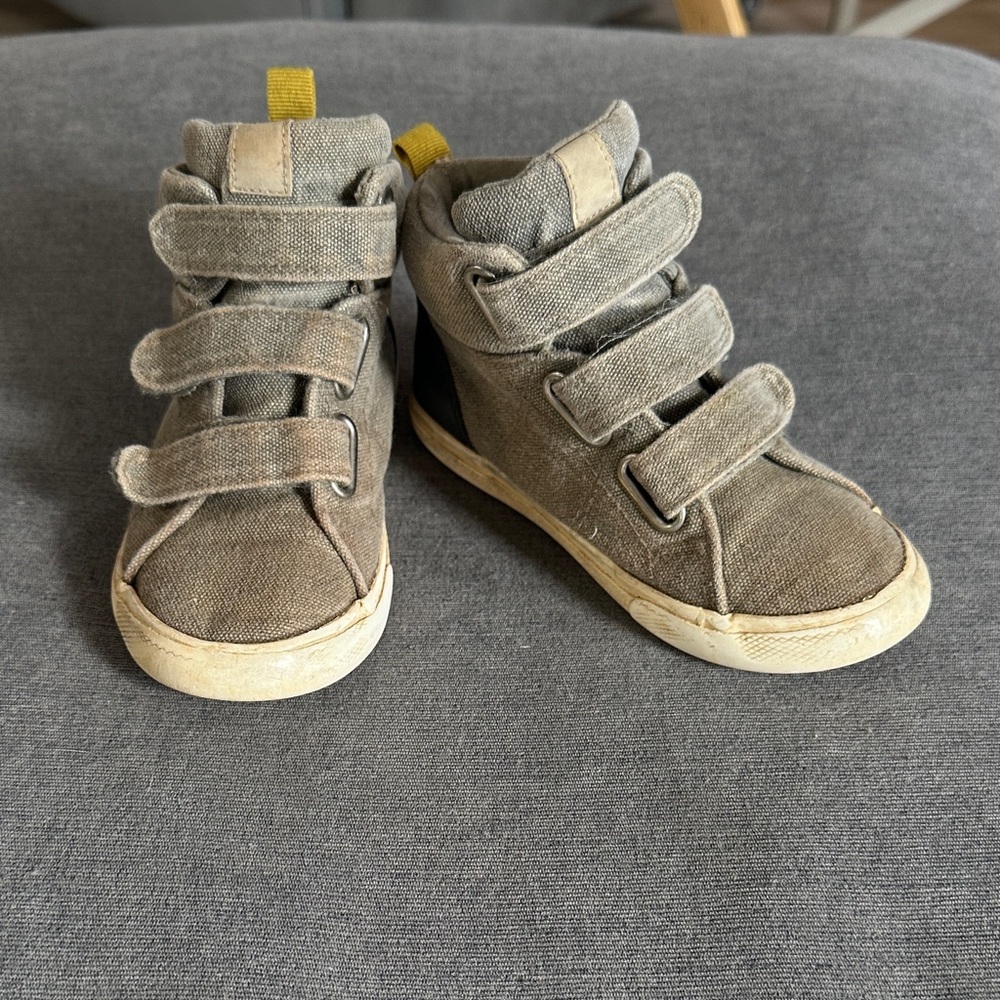 Cat & Jack Kids High-Top Sneakers - Tan